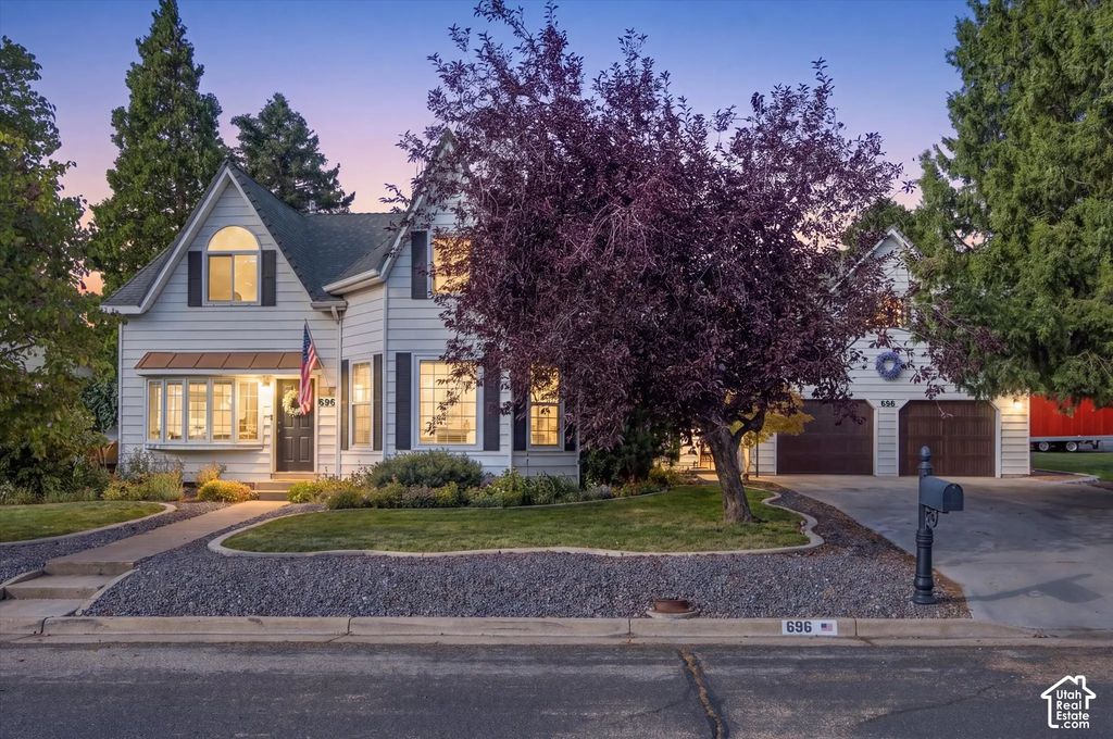 696 E 2550 N, North Ogden