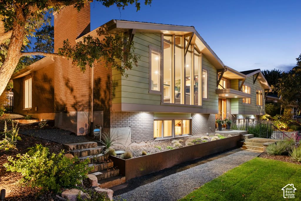 1095 S Oak Hills Way E, Salt Lake City
