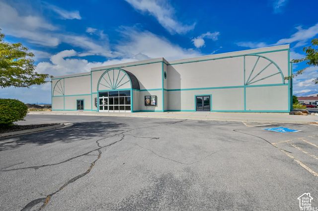 2297 N Main St, North Logan