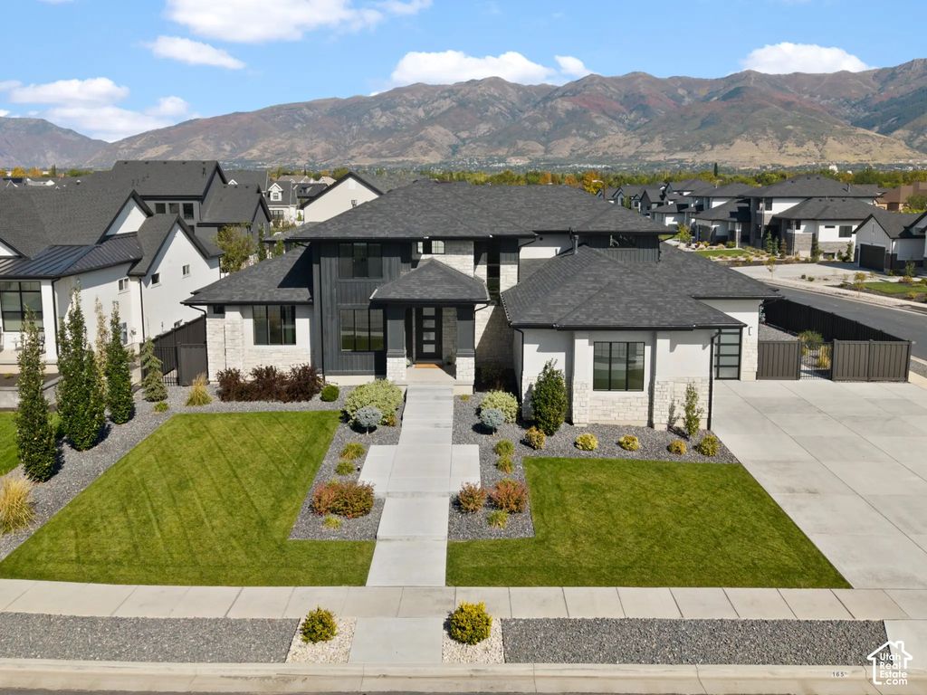165 S Farmhouse Cir, Kaysville