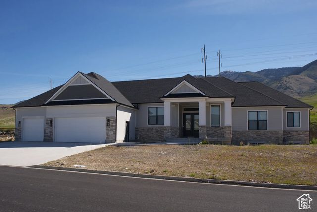 3504 N Sun Dancer Loop, North Logan