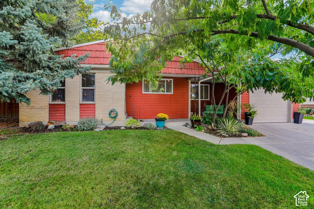 7449 S Bridgewater Dr, Cottonwood Heights
