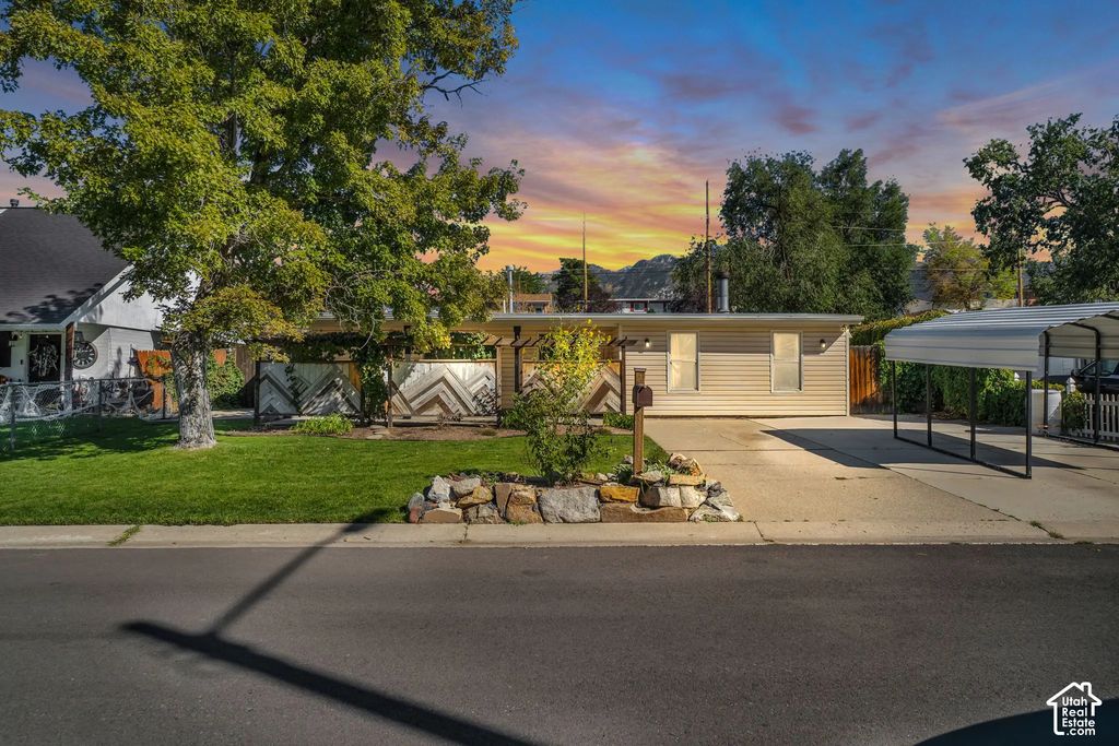 10277 S Zinnia Way, Sandy