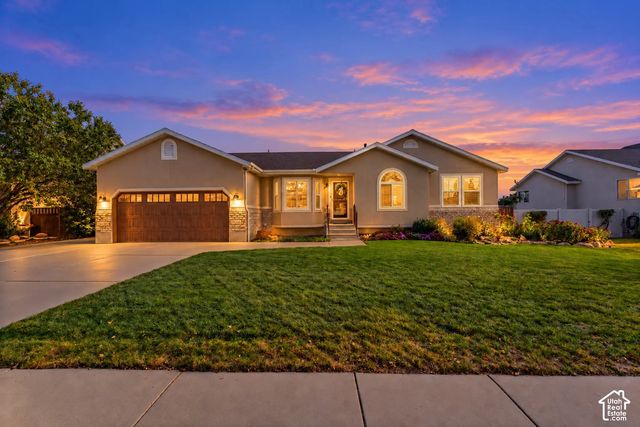 178 E Olive Berry Ln, Draper