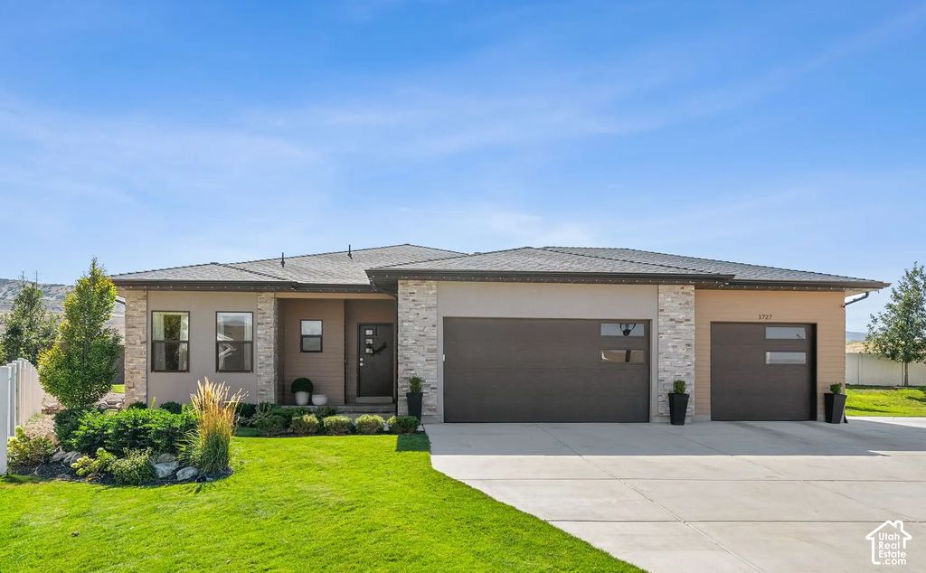 1727 W Packsaddle Cir, Bluffdale