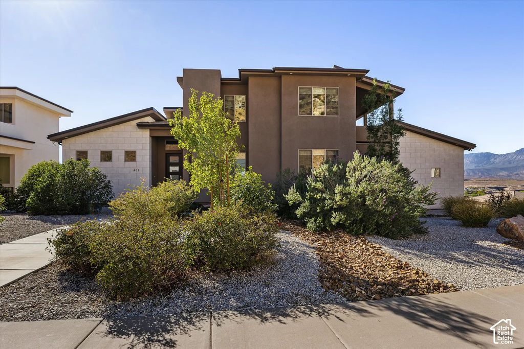 461 N 250 E, La Verkin
