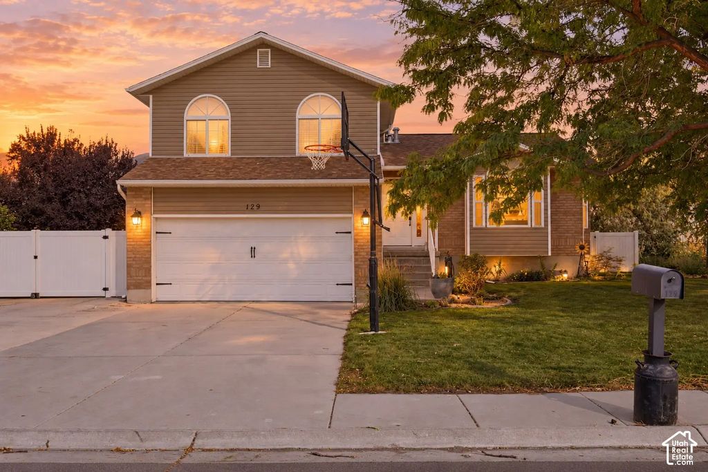 129 Country Club Dr, Stansbury Park
