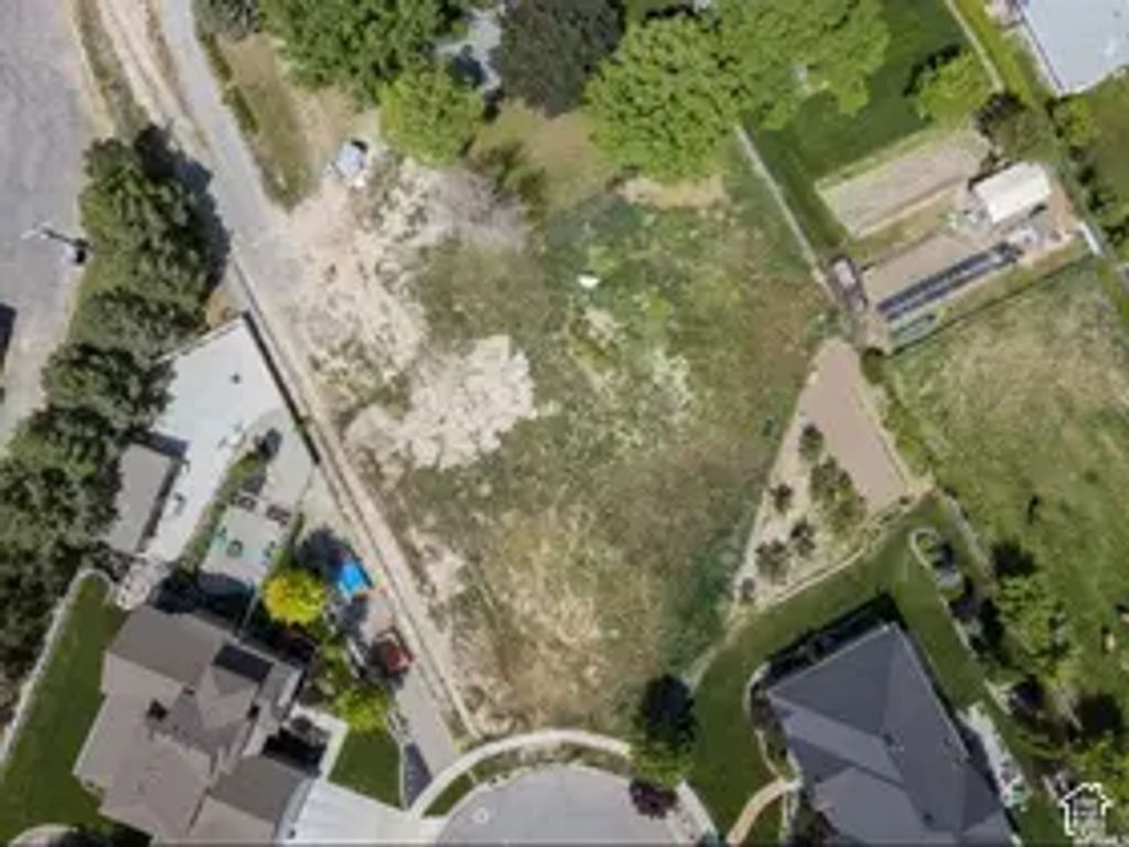 92 W 225 N, Lindon