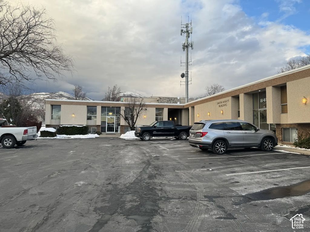 845 S Main St, Bountiful