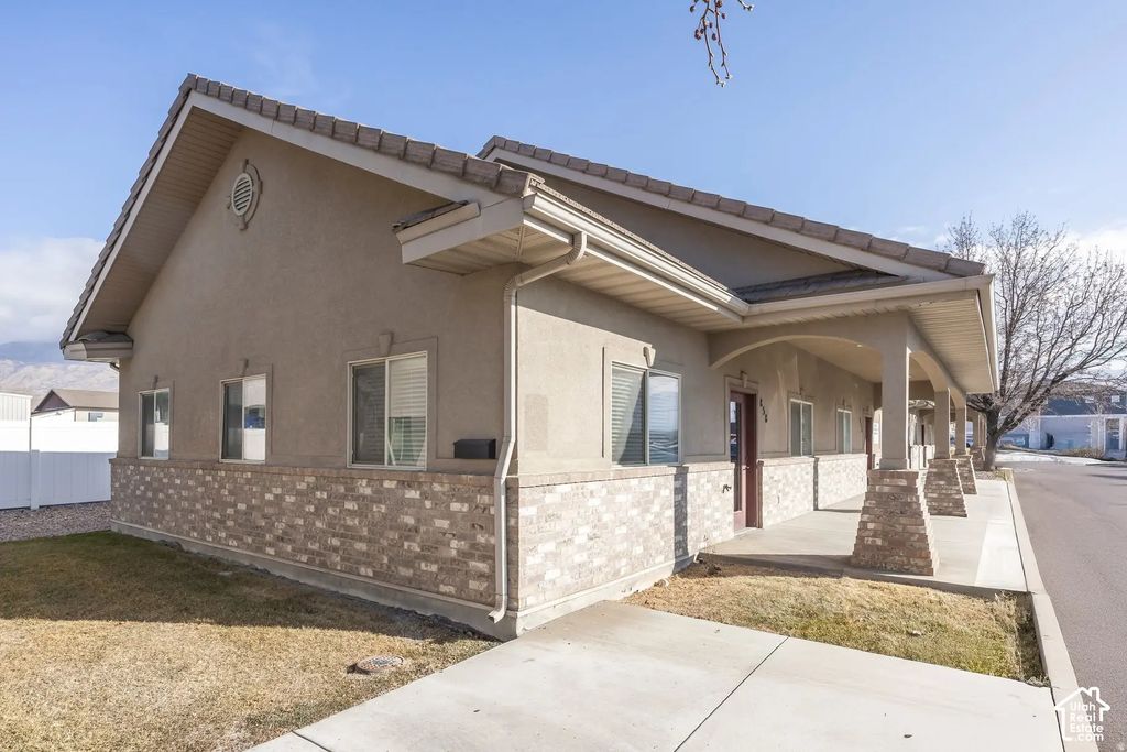 856 S Main St, Pleasant Grove