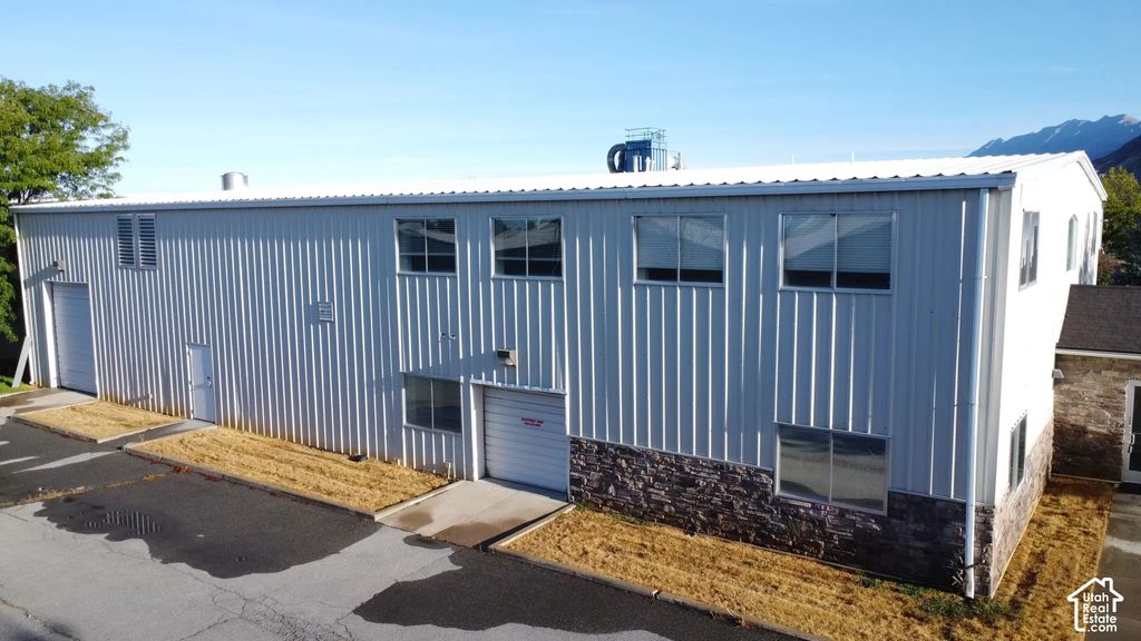 933 N 450 W, Springville