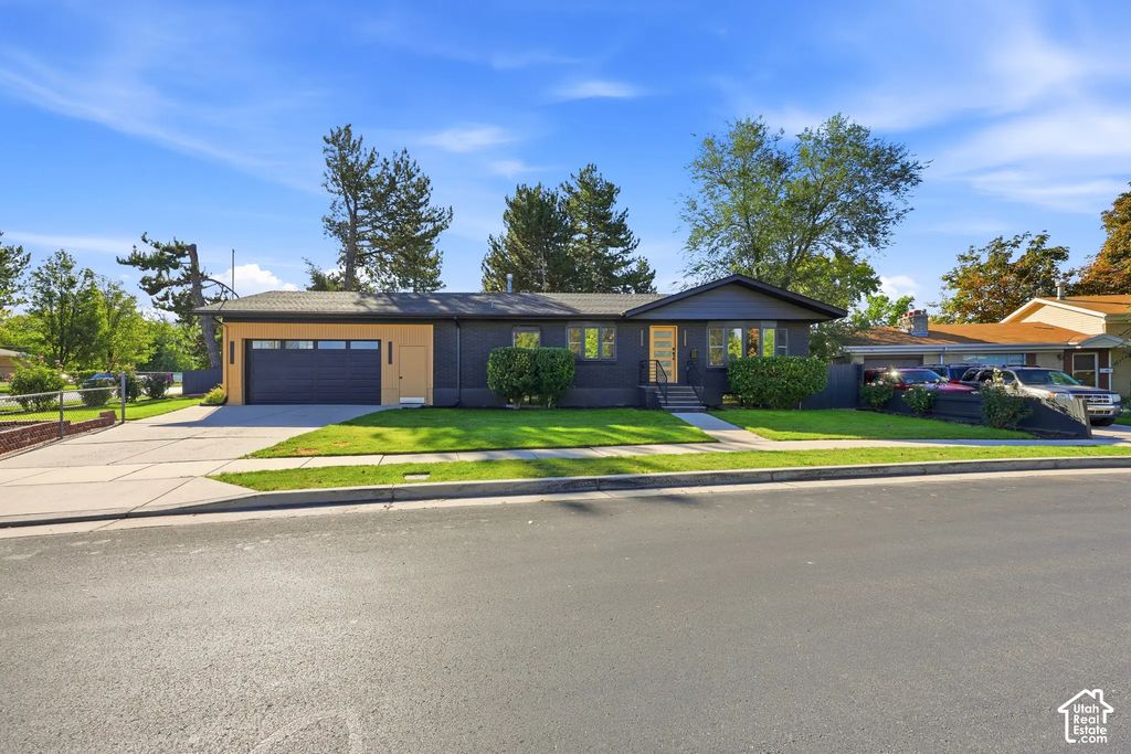1098 E Lori Way, Murray