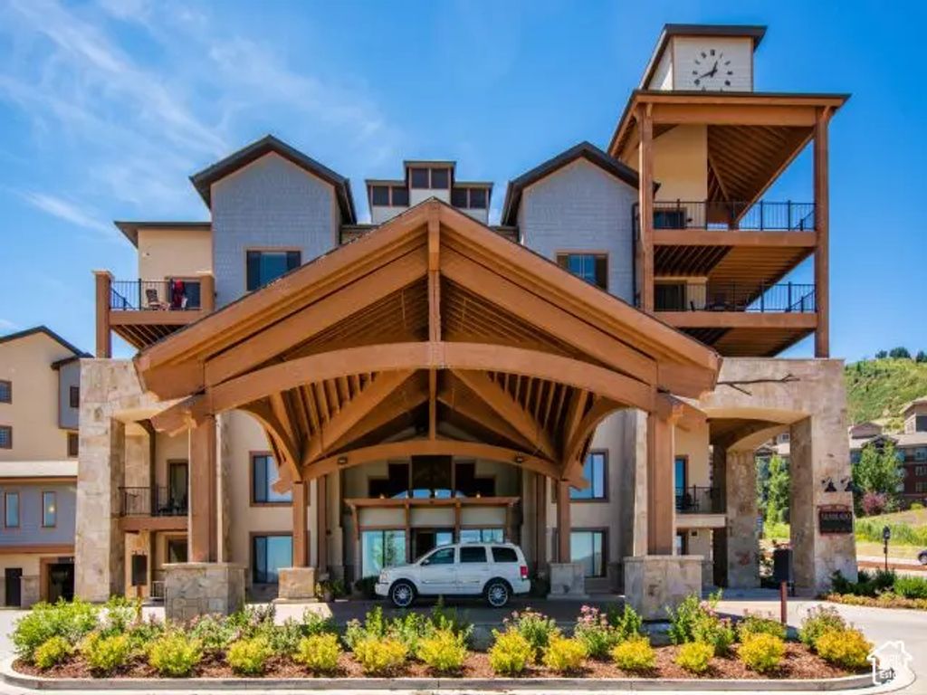 2669 Canyons Resort Dr 104, Park City