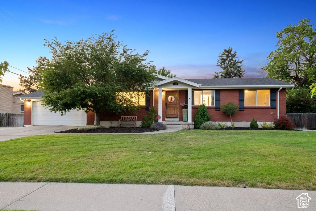 1631 E Deauville Ave, Murray