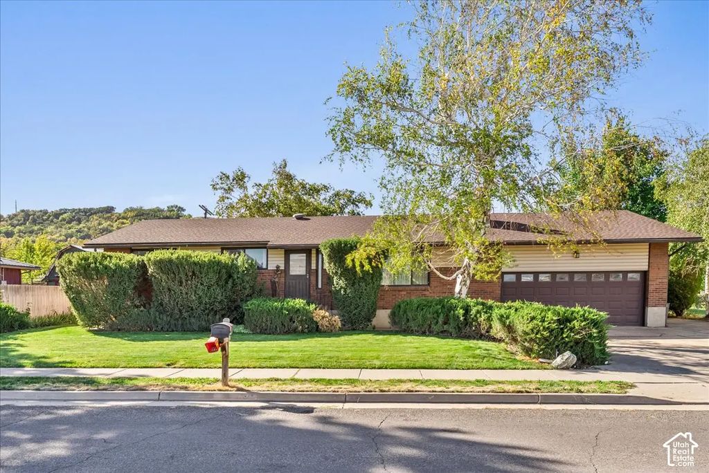 1345 E Lester Dr, South Weber