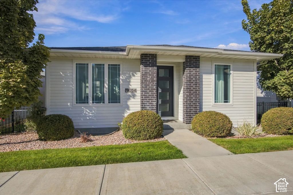 1054 W Albion Way, Bluffdale