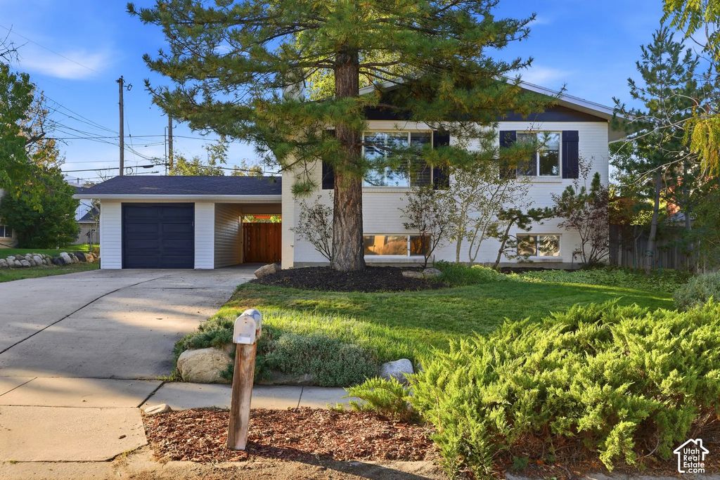 1520 E 7380 S, Cottonwood Heights