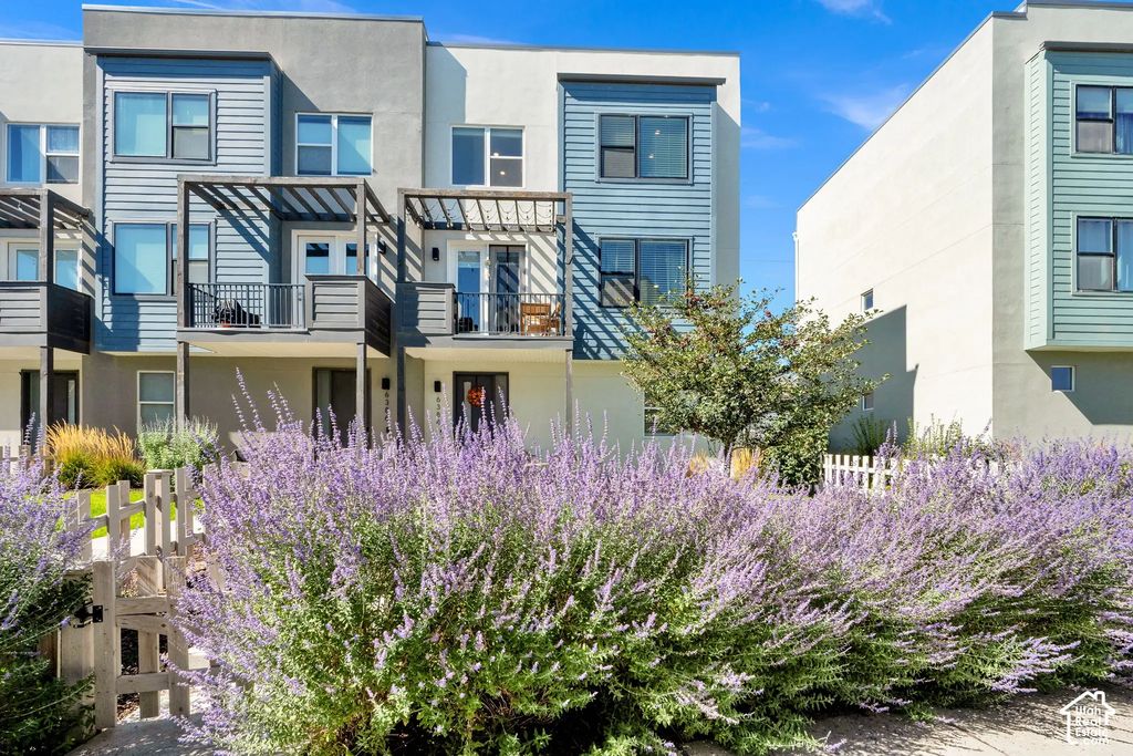 6384 W Birch Run Rd, South Jordan