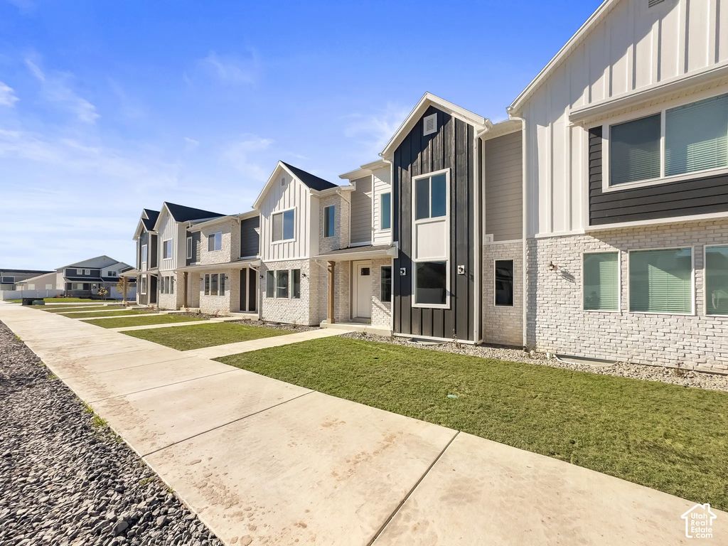 1653 W 2700 S 218, Syracuse