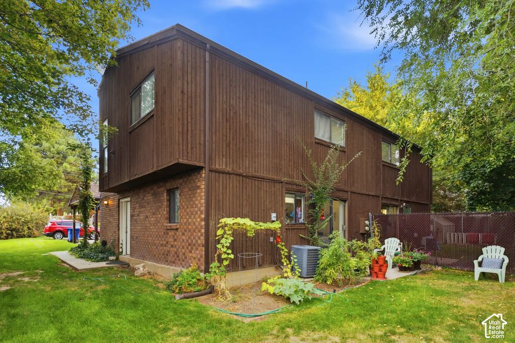 3602 S 2300 E, Millcreek