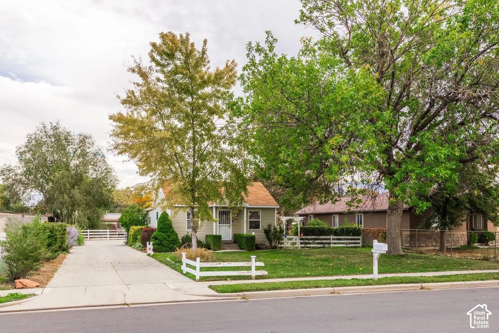 1073 S Navajo St W, Salt Lake City