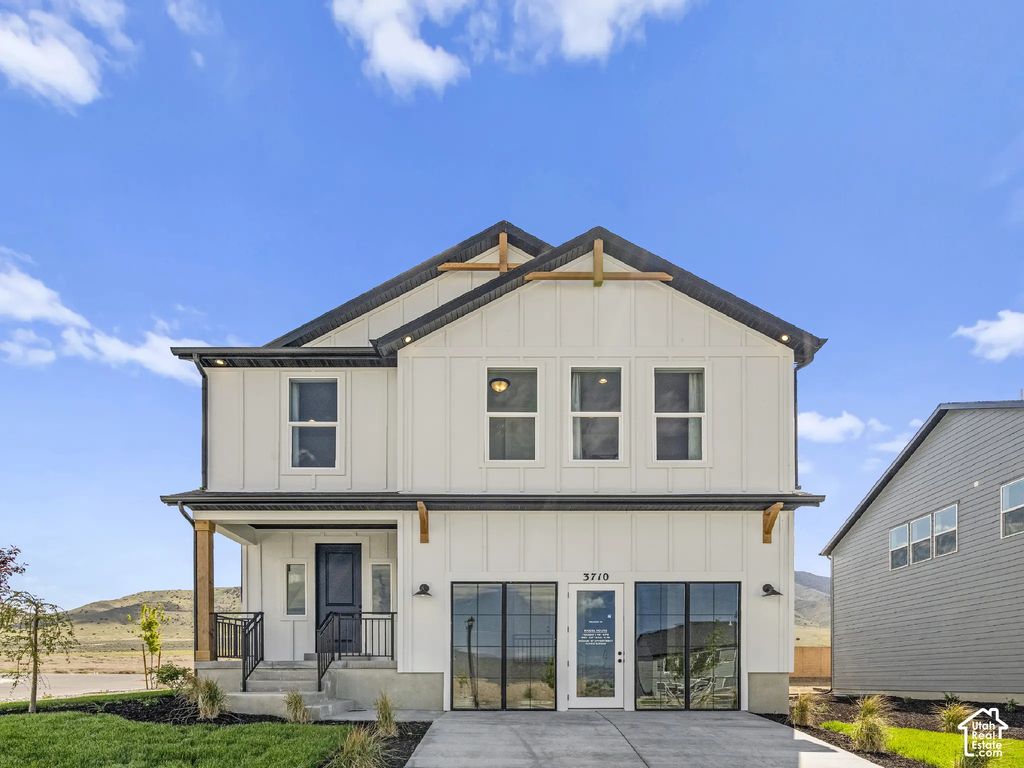 3710 N Eagle Meadow Dr, Eagle Mountain