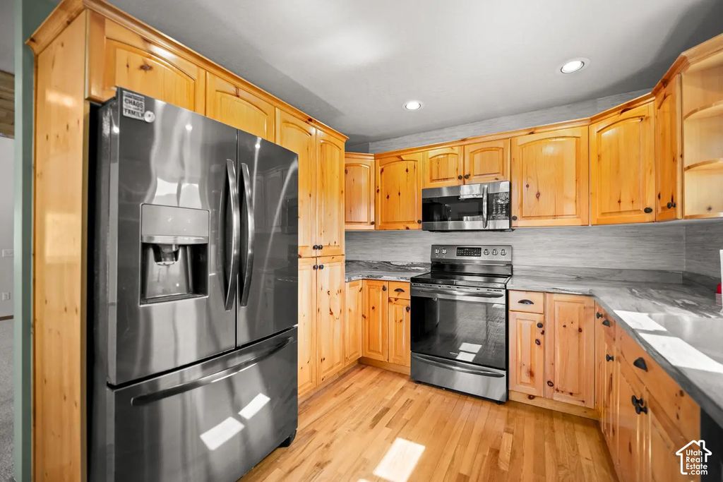 915 E Cedar Berry Ln, Pine Valley Property Listing: MLS® #2193115