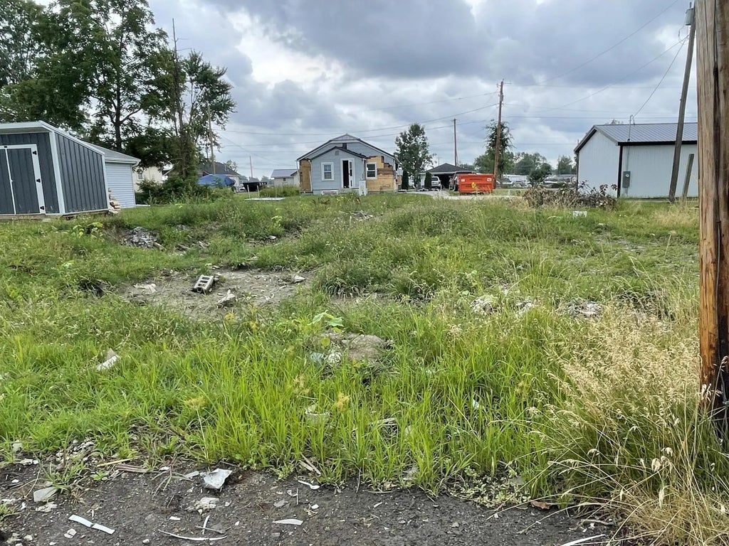 8921 Park Street, Lakeview