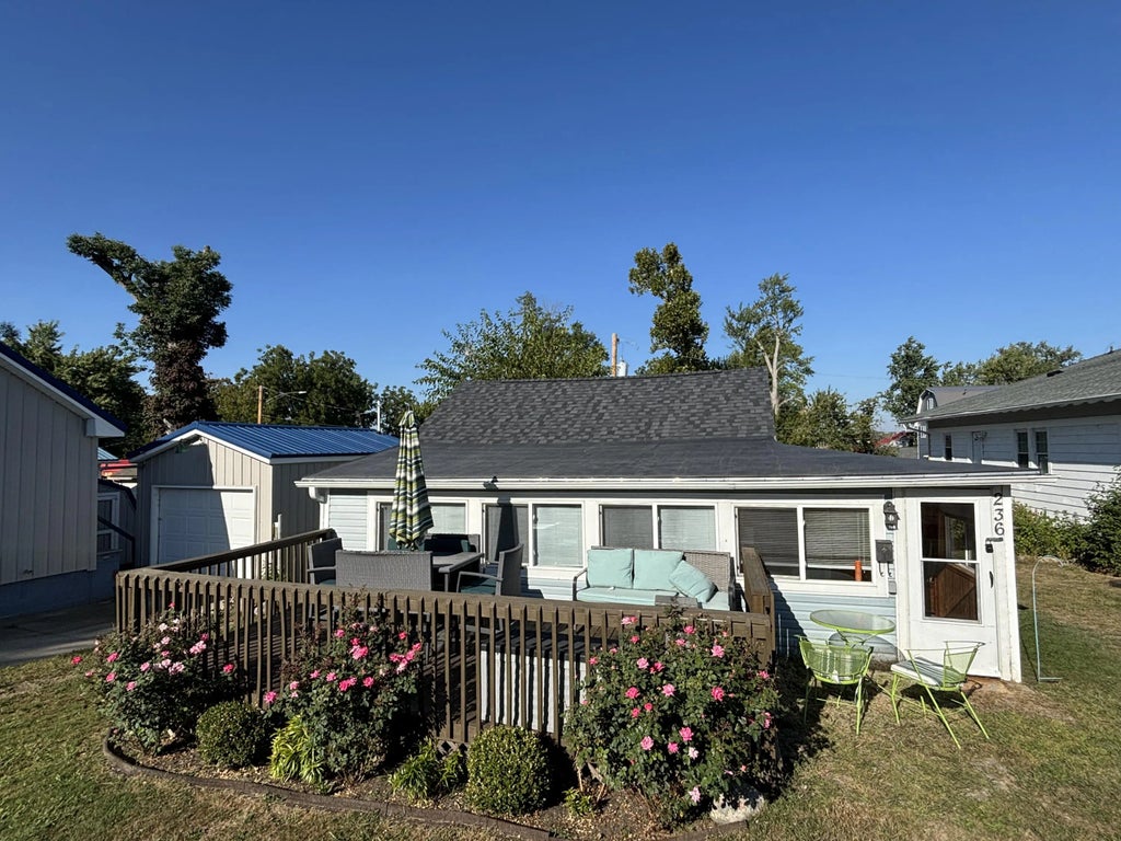 236 2nd Street, Russells Point