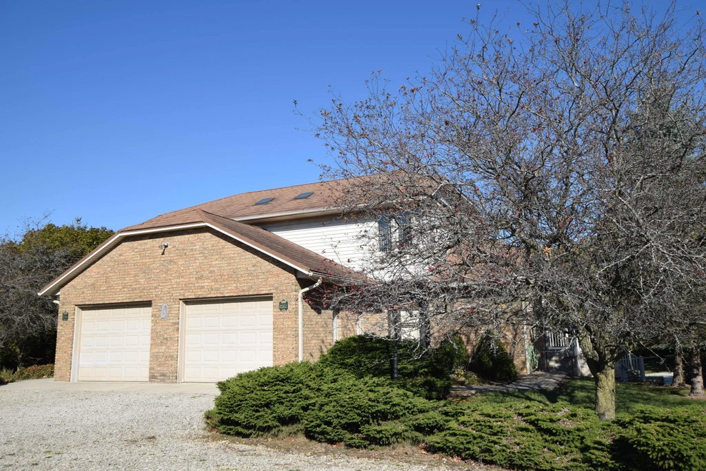 2552 Township Road 37, Huntsville