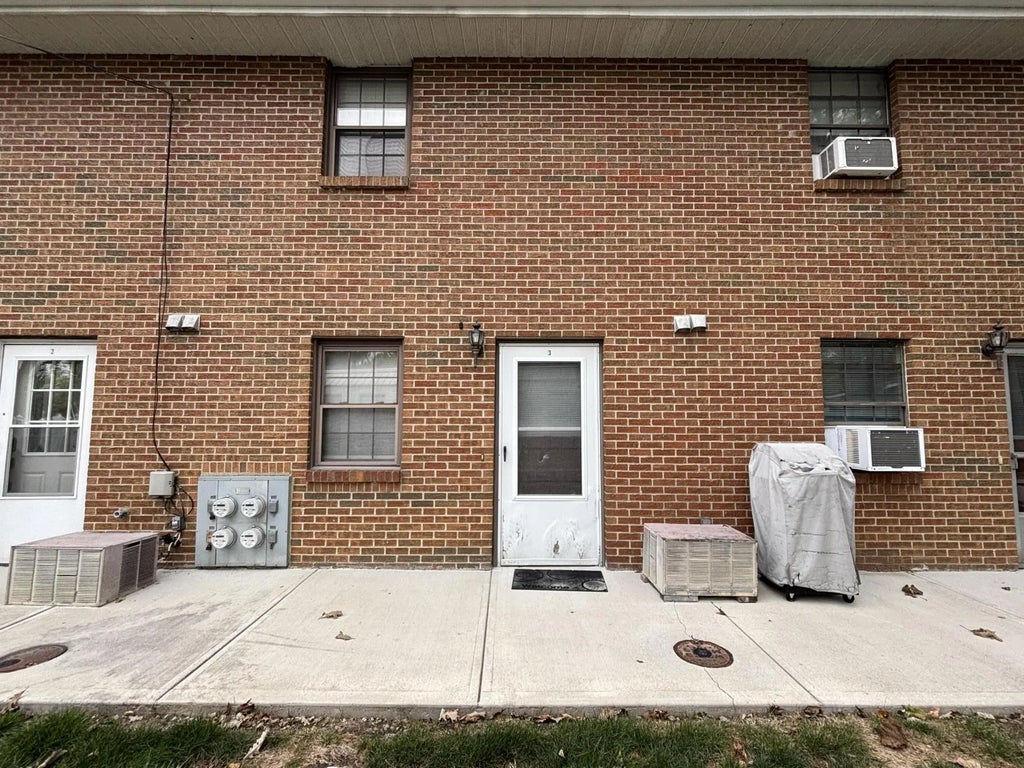 222 Warren Avenue 3, Russells Point