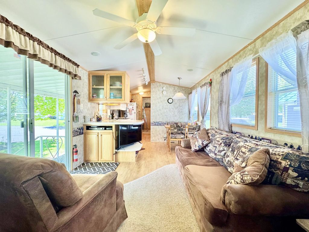 11377 Township Road 266 113, Lakeview
