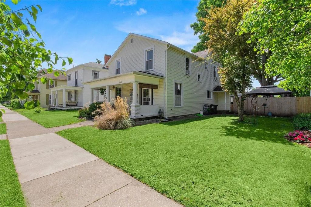 213 E Court Street, Urbana