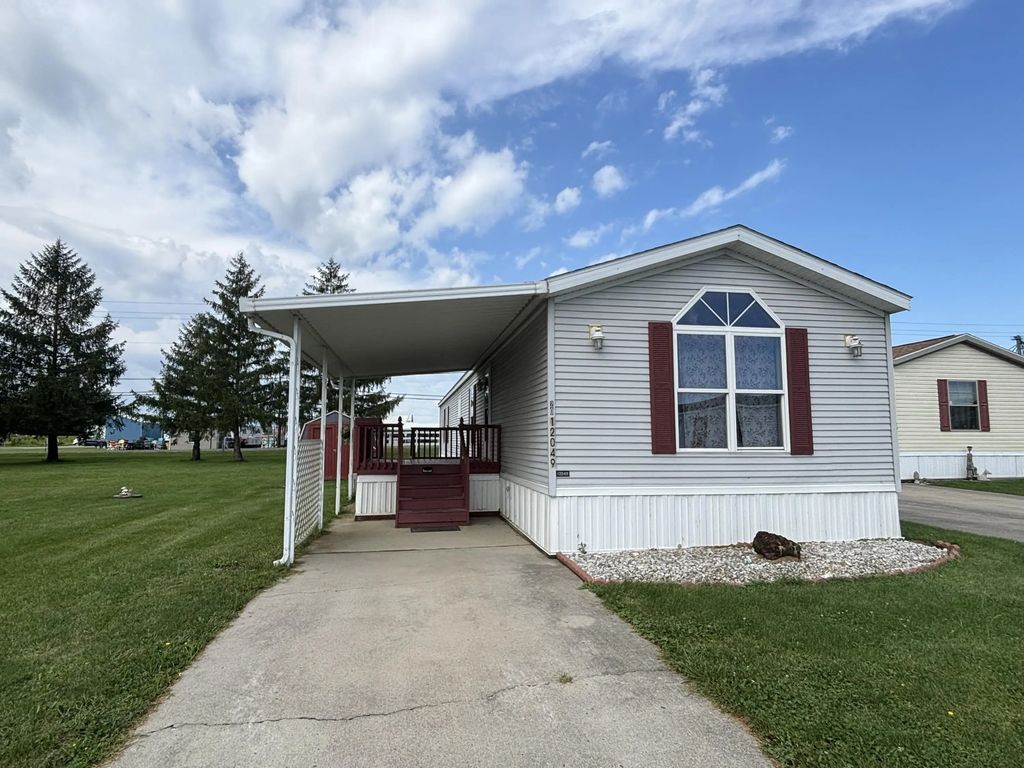 12049 Holly Drive 20, Lakeview