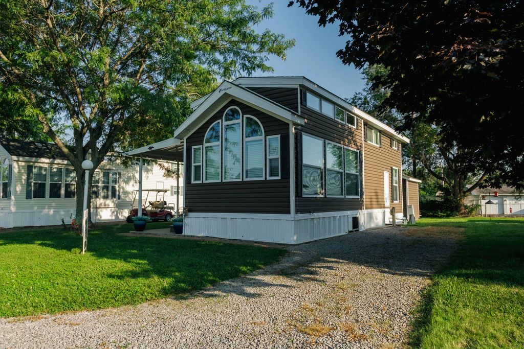 11377 Township Road 266 63, Lakeview