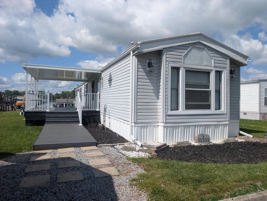 11355 Cooper Avenue, Lakeview