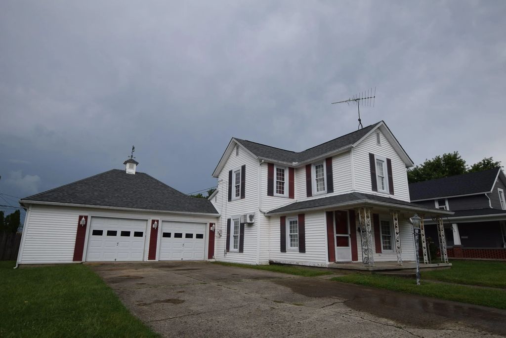 218 Sara Street, Urbana