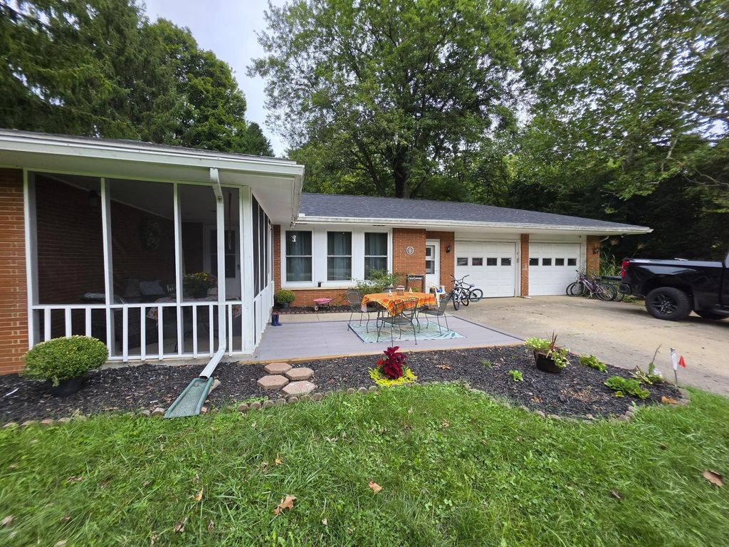 5512 Storms Creek Road, Urbana