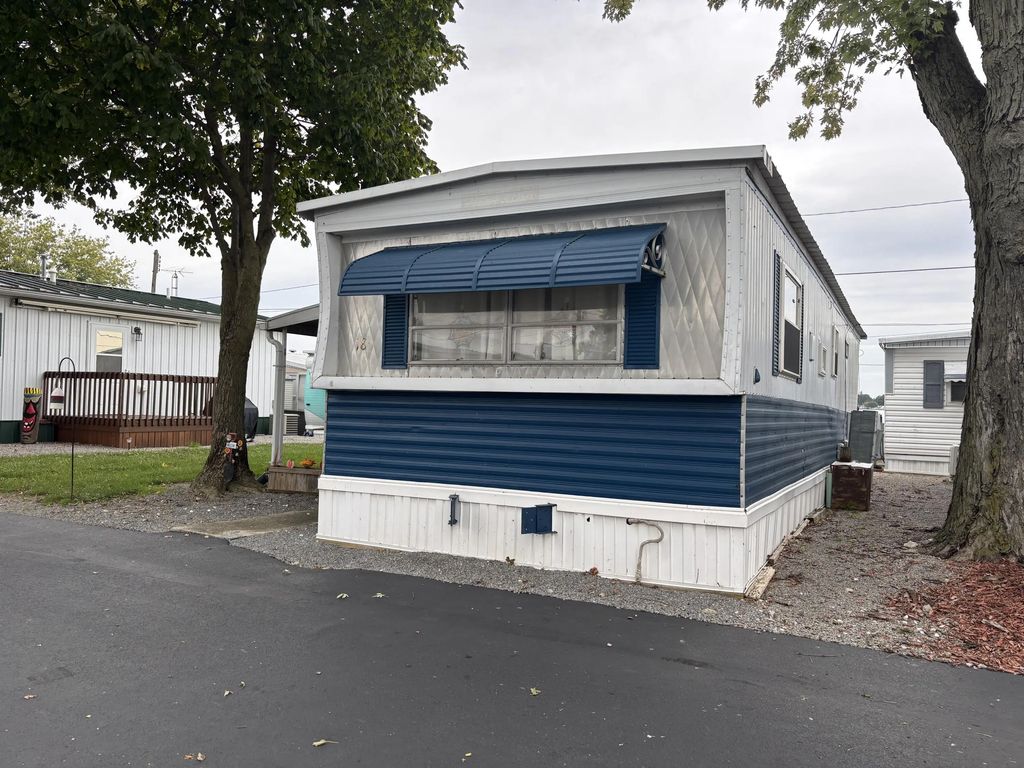 451 E Main Street 18, Russells Point