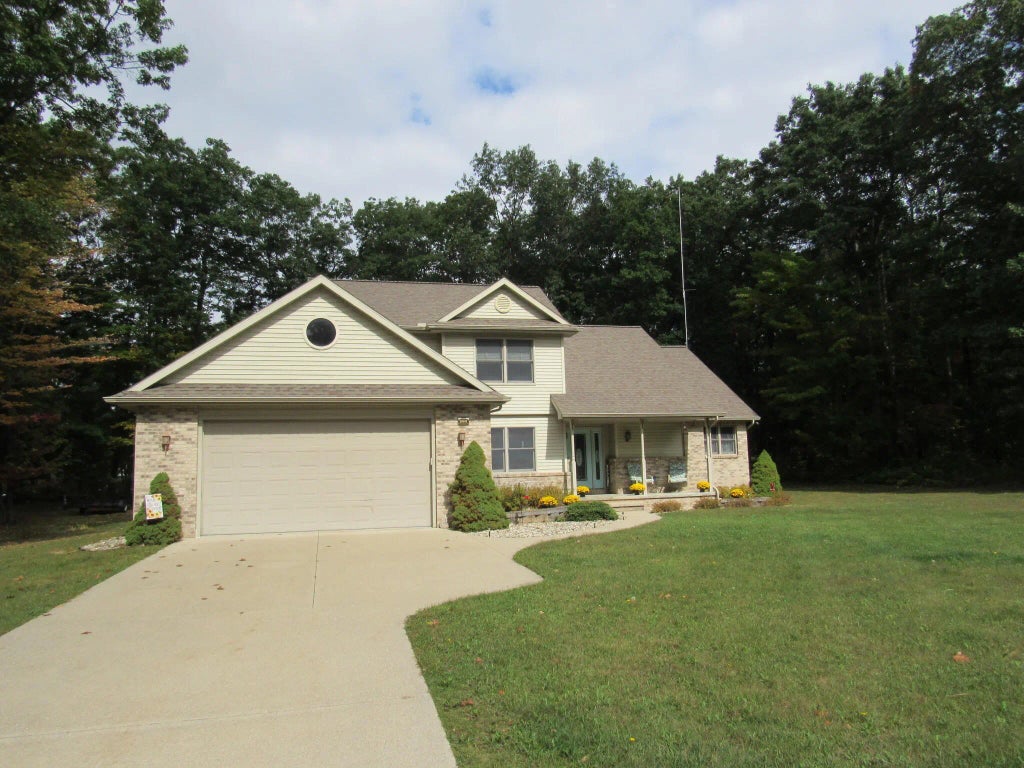 6222 W Emery Road, Houghton Lake