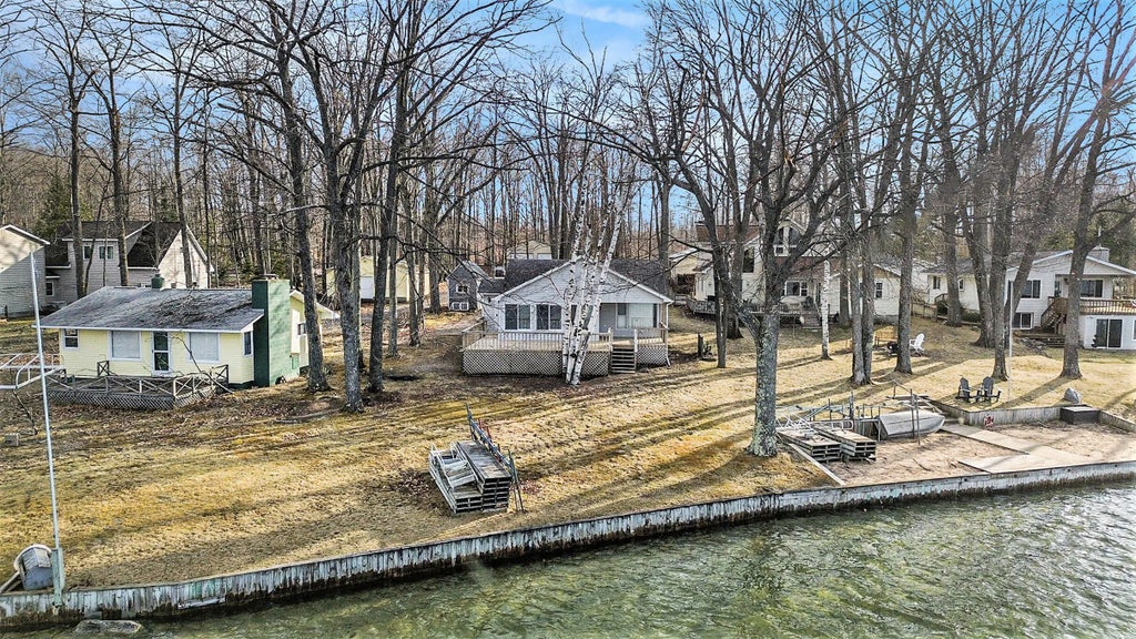 4640 Hiawatha Drive, Cheboygan