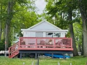 1106 Houghton View Drive, Houghton Lake