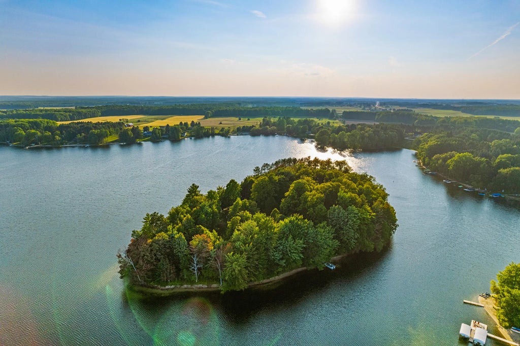 4423 Island View Drive, Gaylord