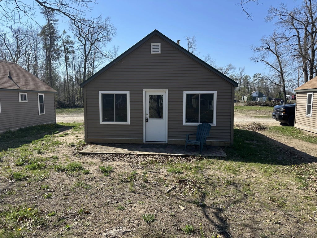 5115 S Straits Highway Cabin 15, Indian River