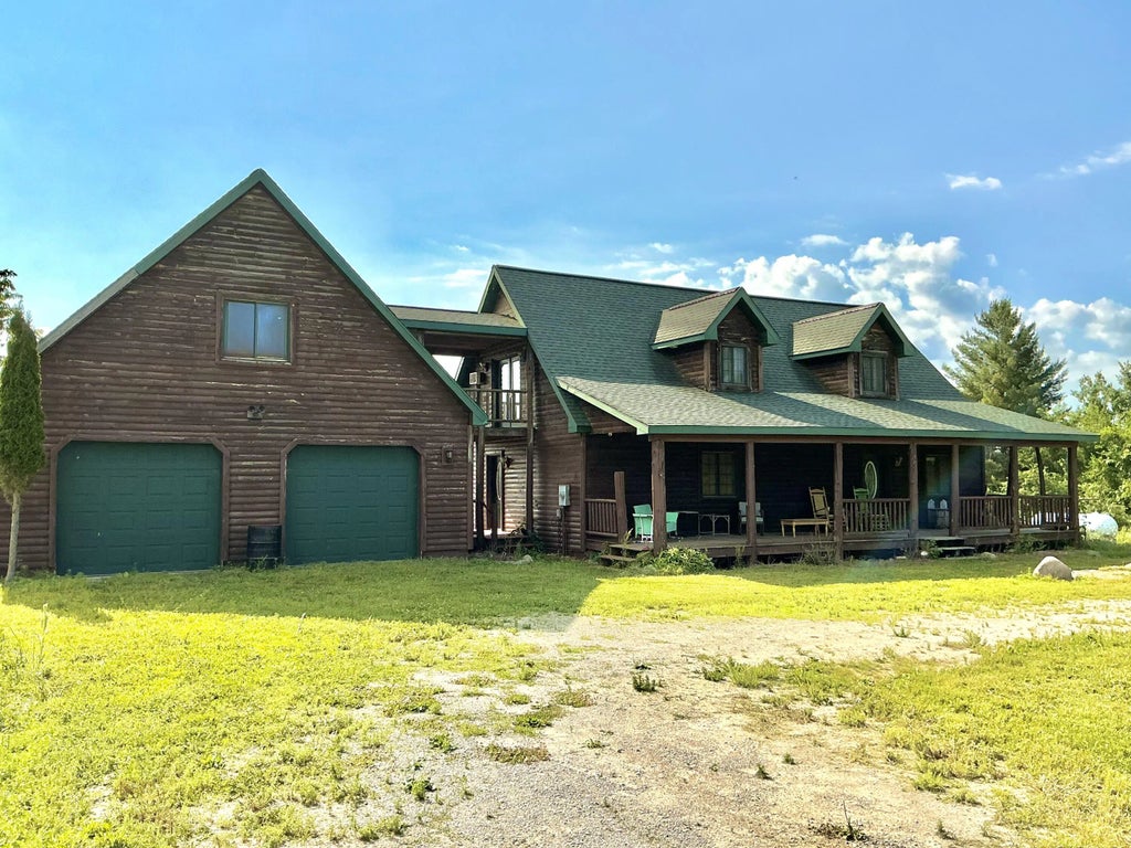 4843 Bamfield Road, Glennie