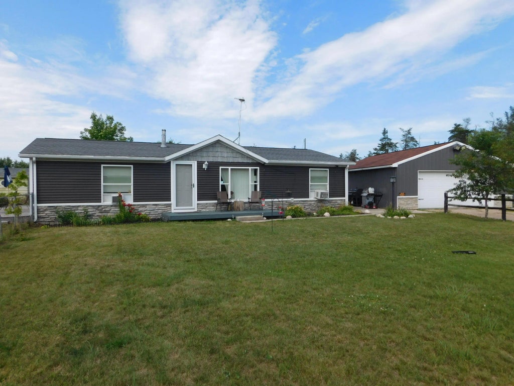 7286 Smith Trail, Grayling