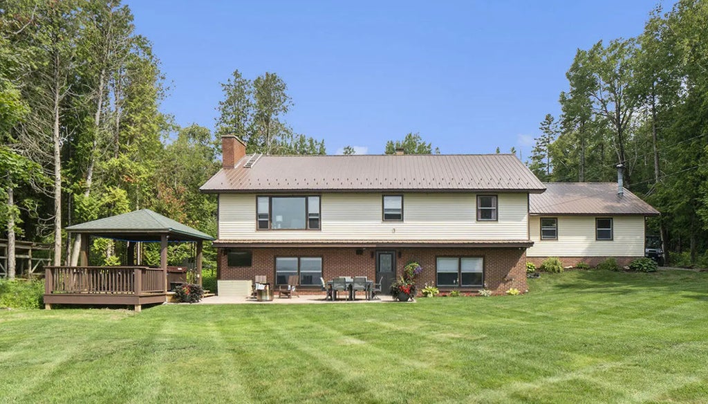 101 W Densmore Drive, St. Ignace