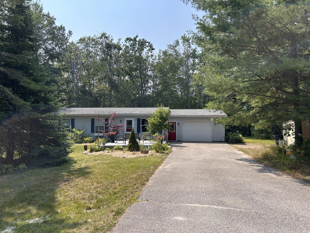 14281 Larchway Court, Cheboygan