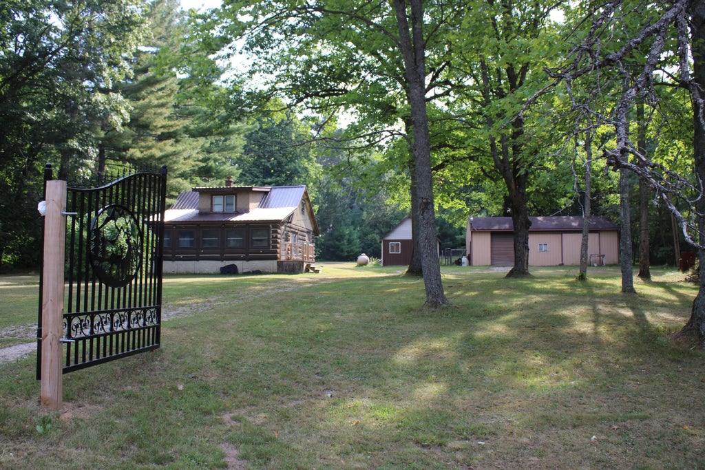 2231 Mapes Road, Mio