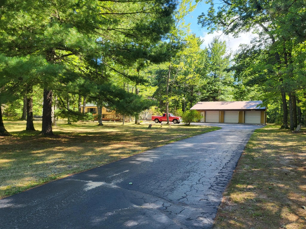 6351 W Emery Road, Houghton Lake